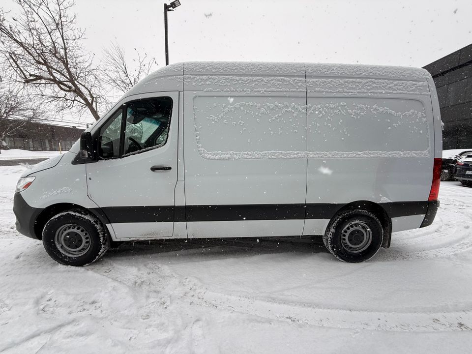 Mercedes-Benz Sprinter Cargo Van 2021 - Image 2
