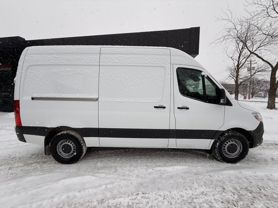 Mercedes-Benz Sprinter Cargo Van 2021 - Image 6