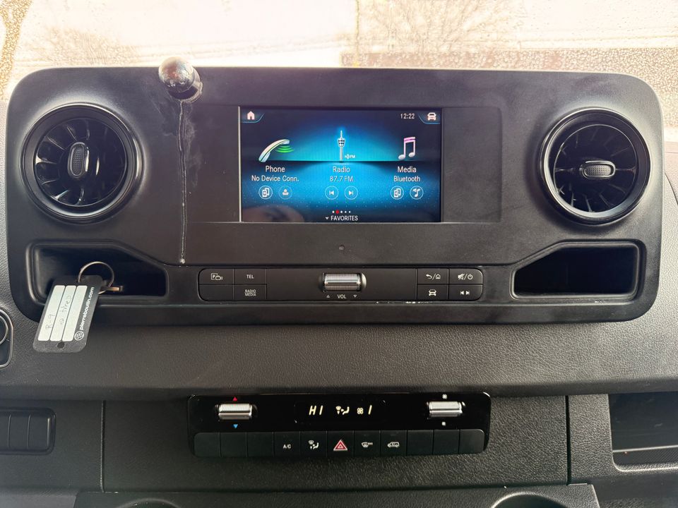 Mercedes-Benz Sprinter Cargo Van 2021 - Image 22