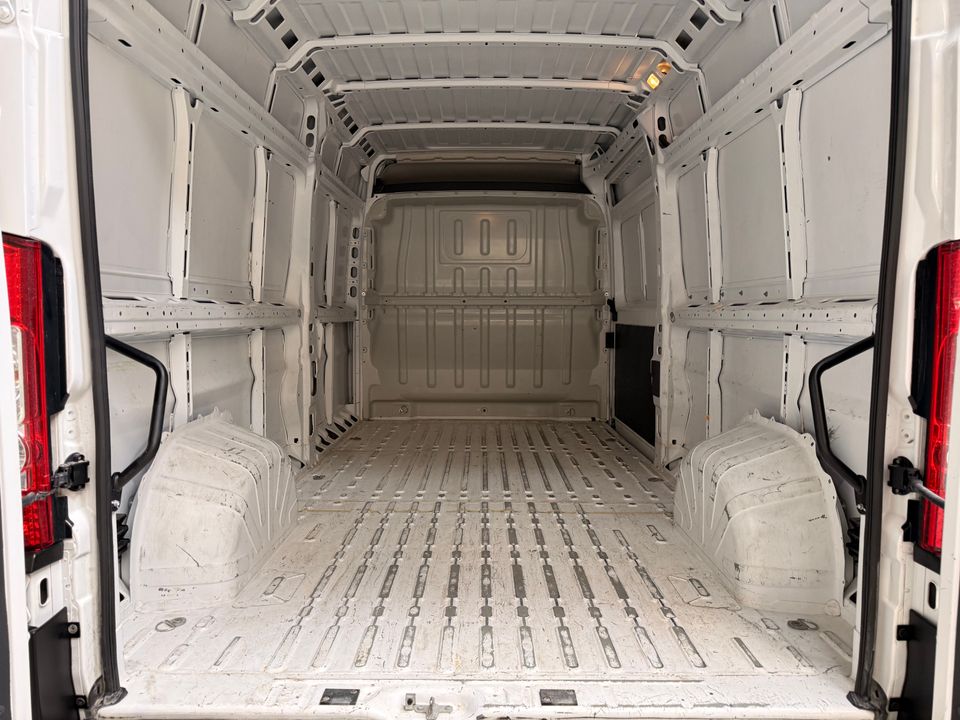 Ram ProMaster Cargo Van 2023 - Image 14
