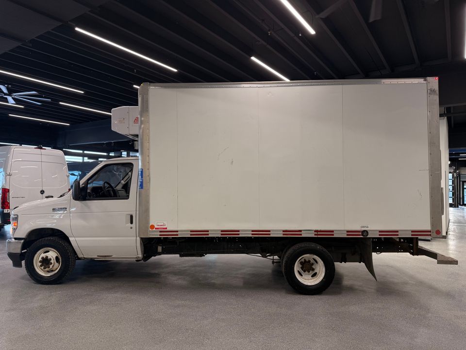 Ford E-Series Cutaway 2022 - Image 2