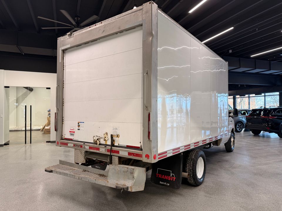 Ford E-Series Cutaway 2022 - Image 5