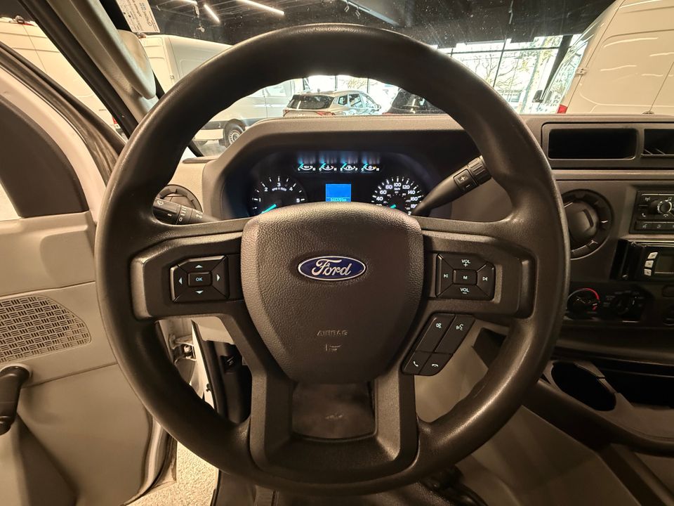 Ford E-Series Cutaway 2022 - Image 16