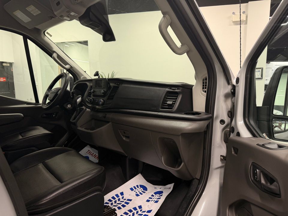 Ford Transit Cargo Van 2023 - Image 11