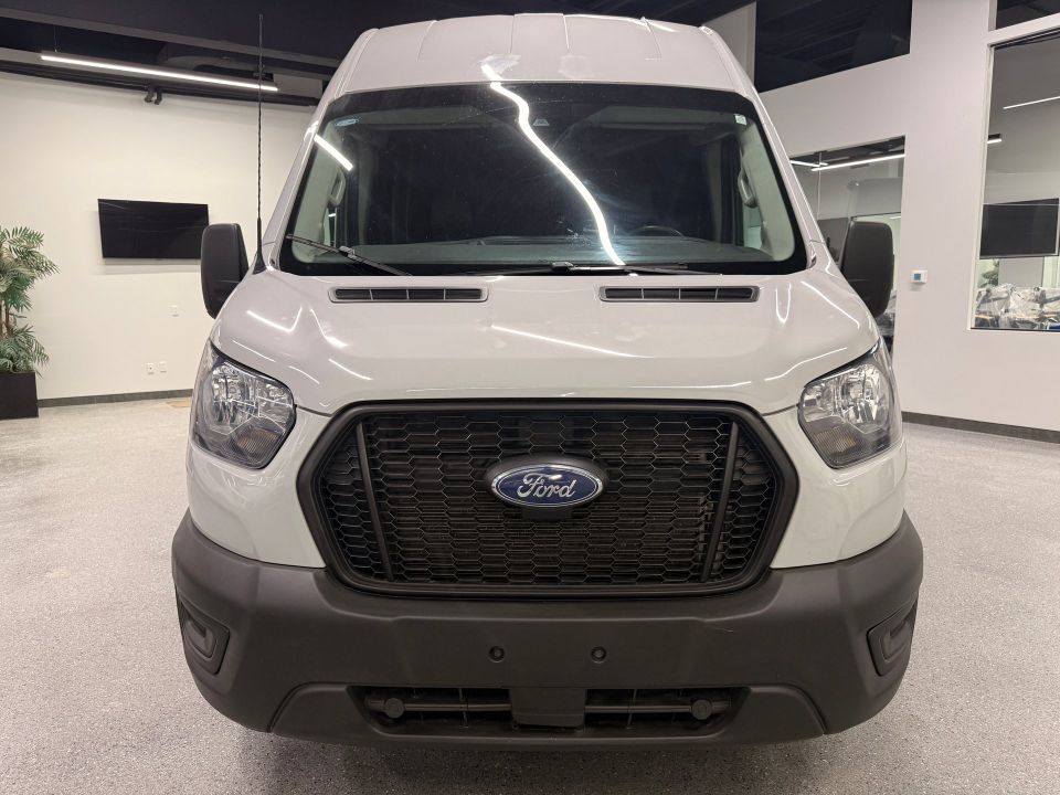 Ford Transit Cargo Van 2023 - Image 8