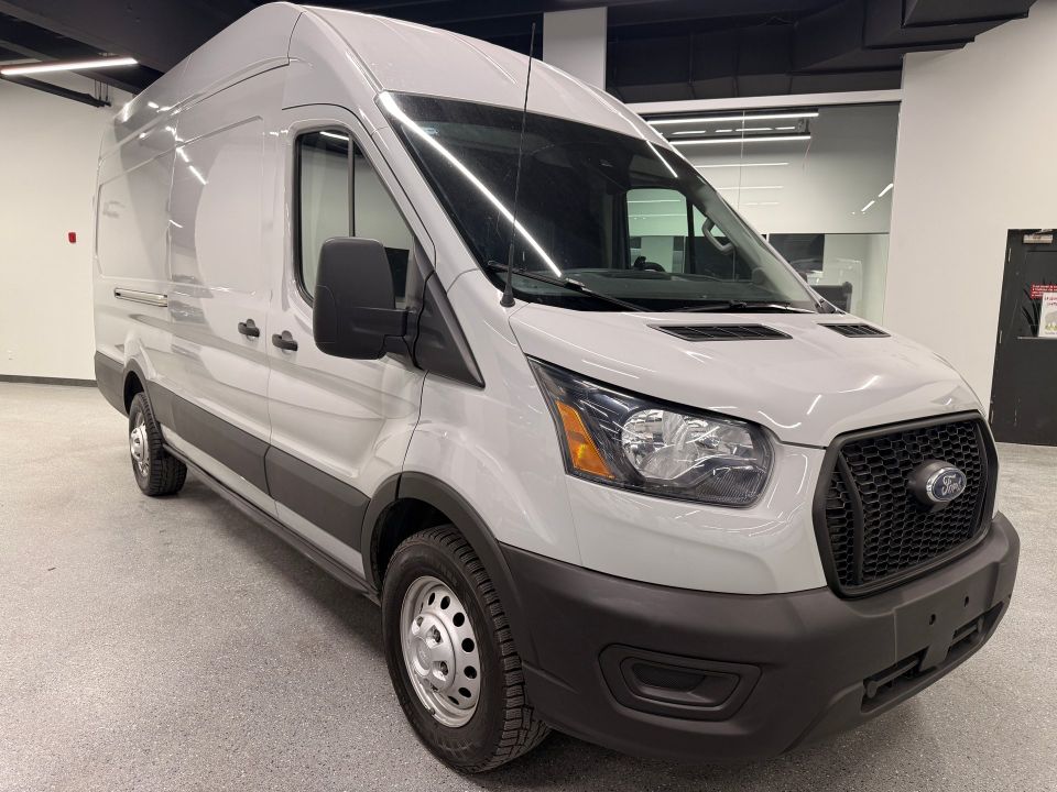 Ford Transit Cargo Van 2023 - Image 7