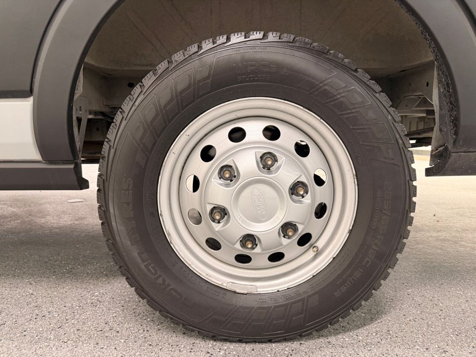 Ford Transit Cargo Van 2023 - Image 9