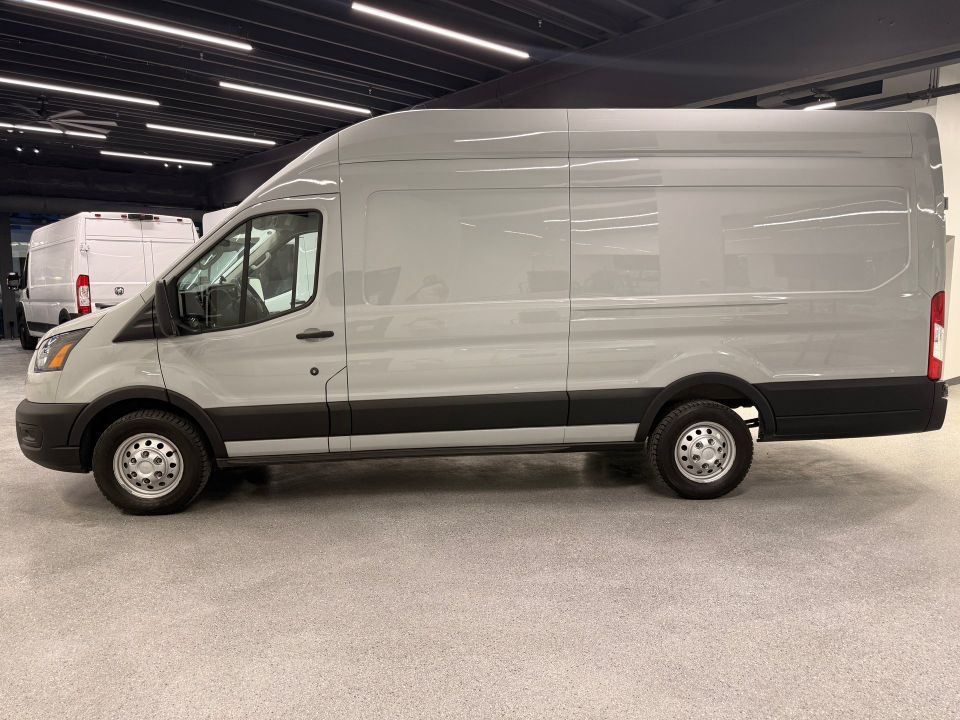 Ford Transit Cargo Van 2023 - Image 2