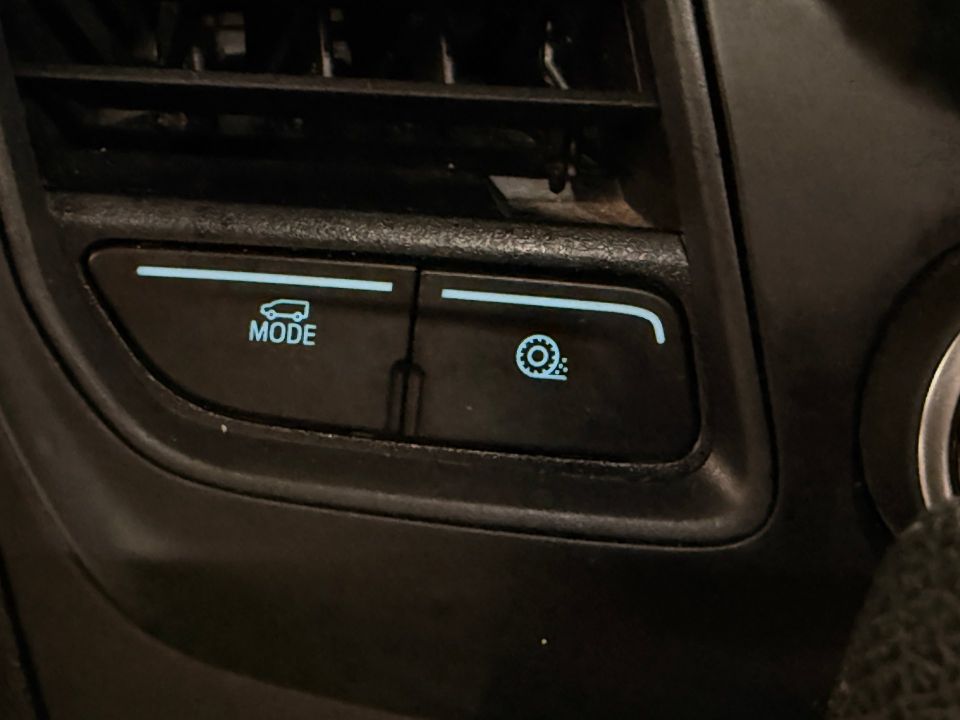 Ford Transit Cargo Van 2023 - Image 25