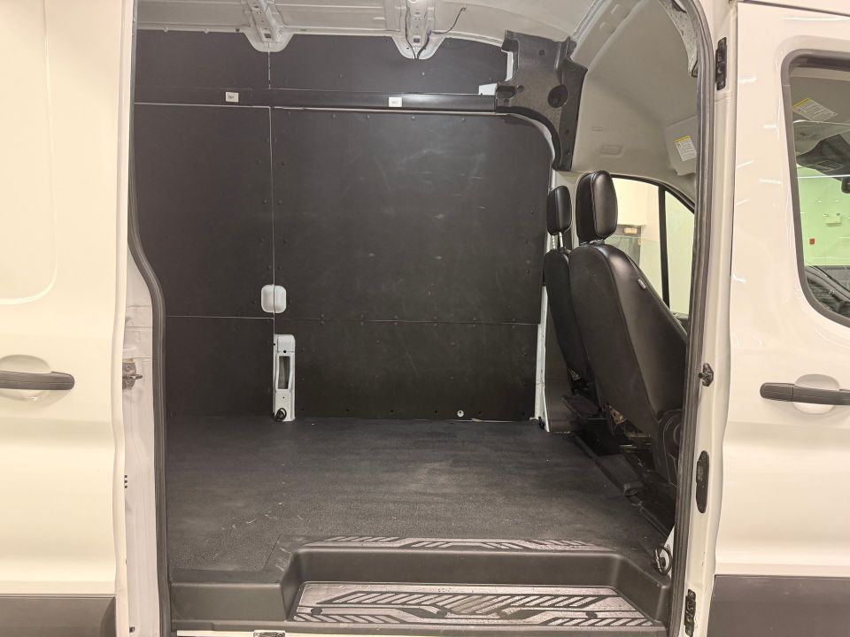 Ford Transit Cargo Van 2024 - Image 13