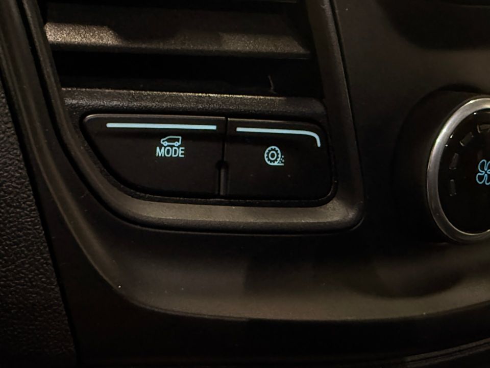 Ford Transit Cargo Van 2024 - Image 25