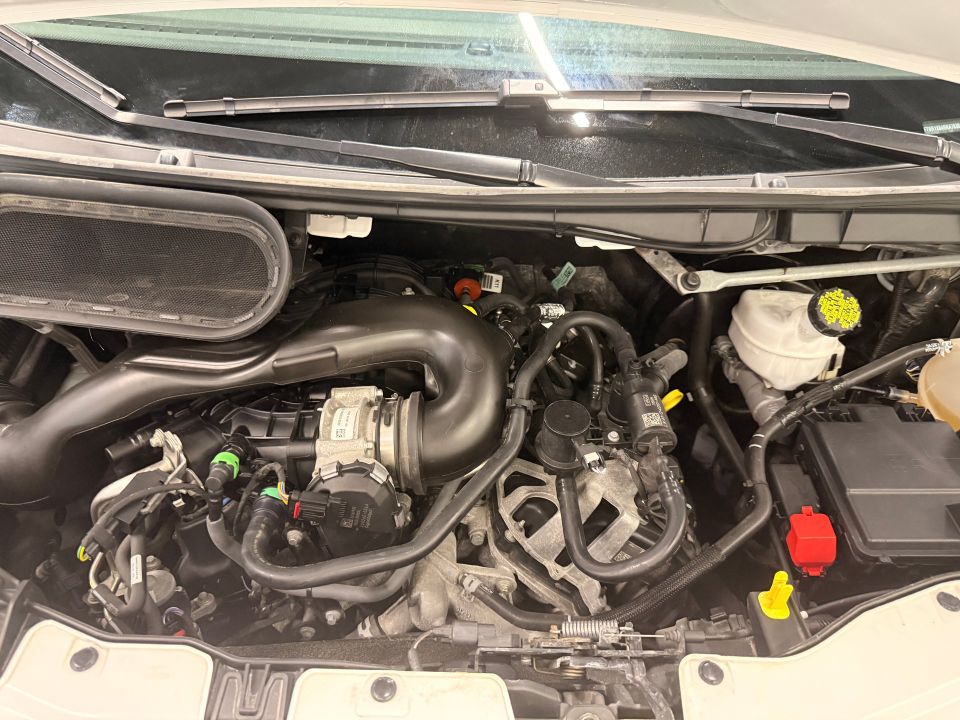 Ford Transit Cargo Van 2024 - Image 29