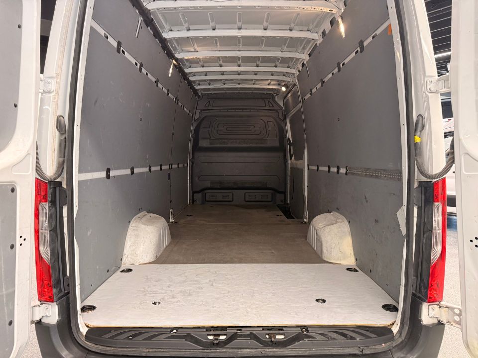 Mercedes-Benz Sprinter Cargo Van 2024 - Image 14