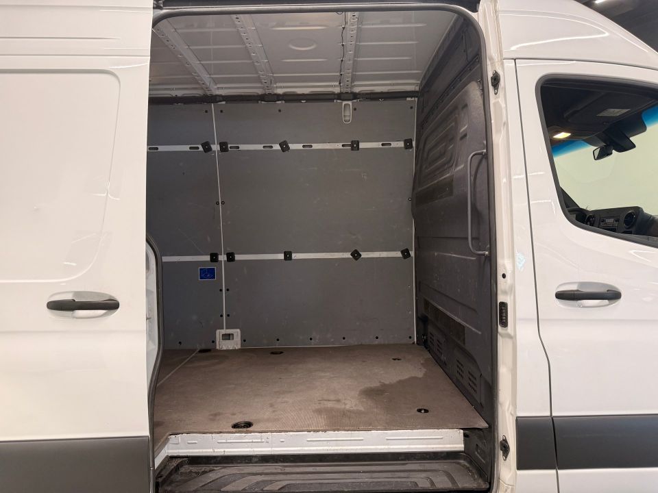 Mercedes-Benz Sprinter Cargo Van 2024 - Image 13