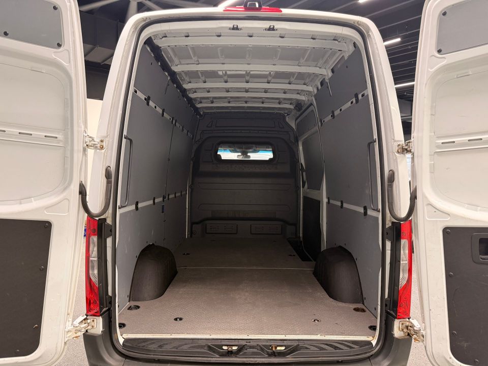 Mercedes-Benz Sprinter Cargo Van 2019 - Image 15