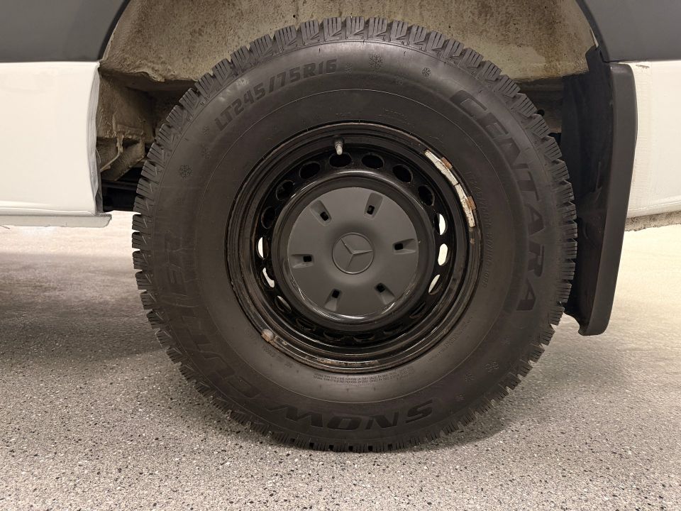 Mercedes-Benz Sprinter Cargo Van 2019 - Image 9