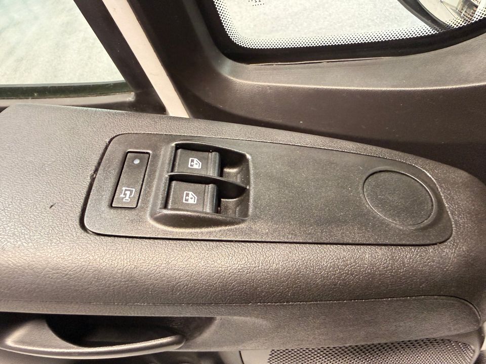 Ram ProMaster Cargo Van 2023 - Image 21