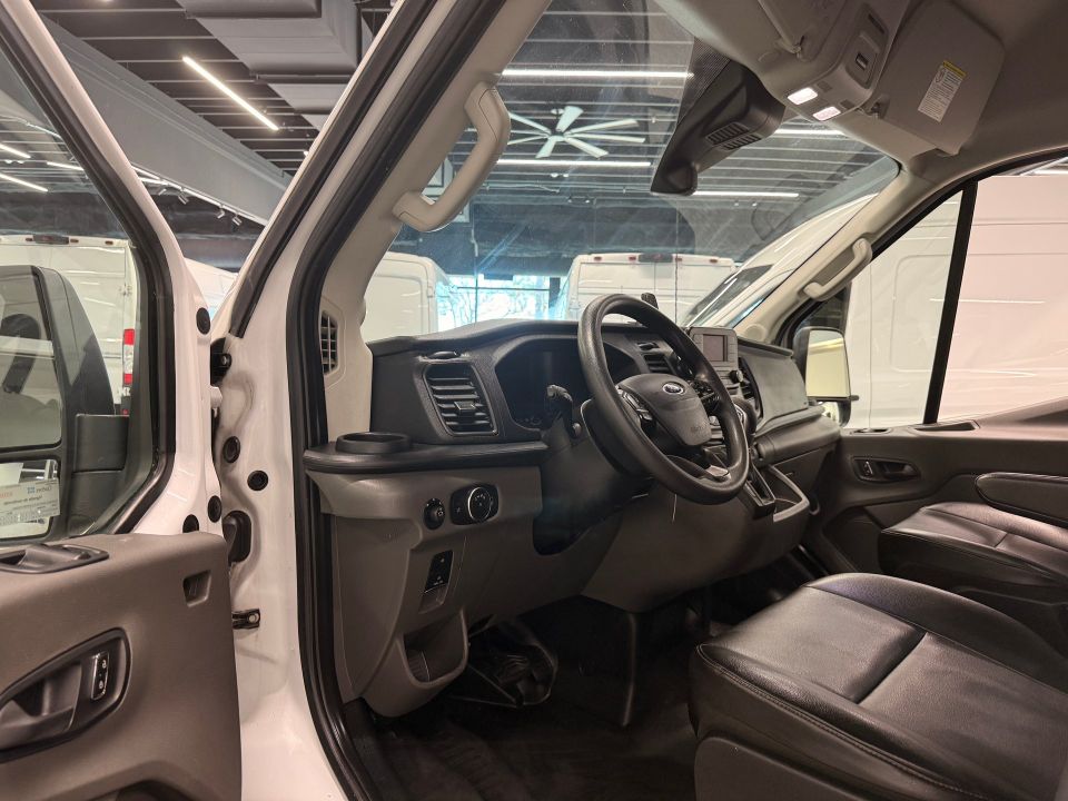 Ford Transit Cargo Van 2023 - Image 11
