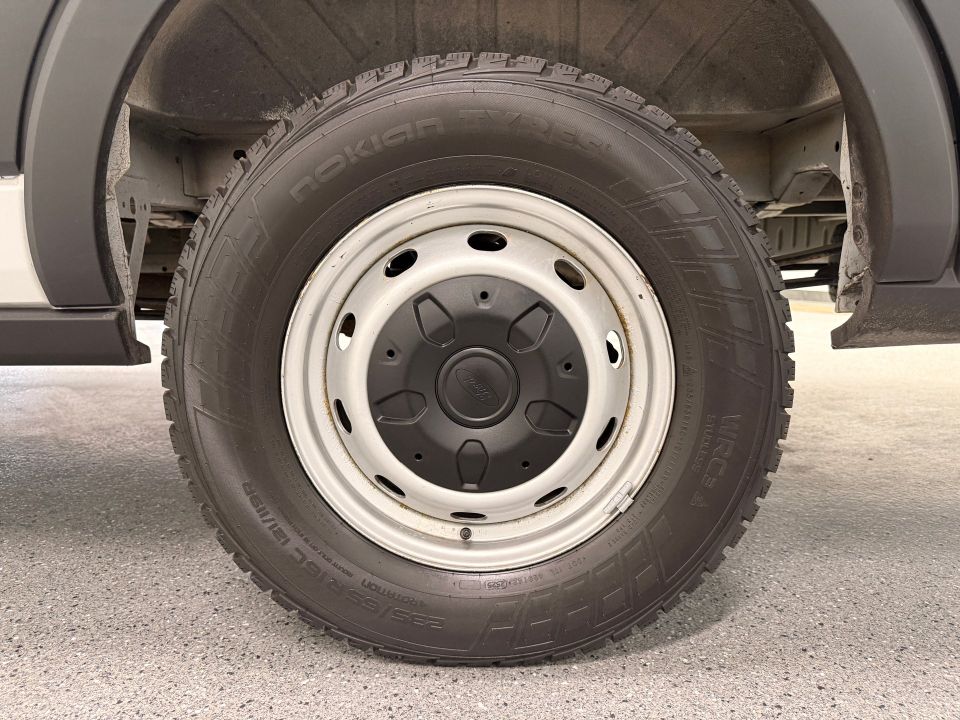 Ford Transit Cargo Van 2023 - Image 9