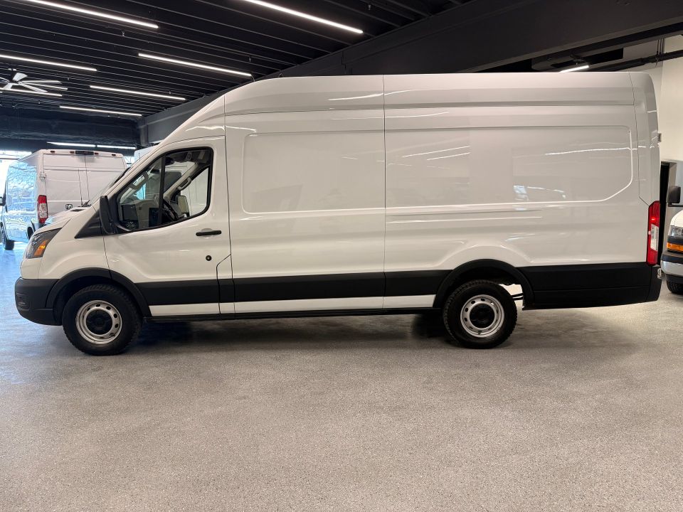 Ford Transit Cargo Van 2023 - Image 2