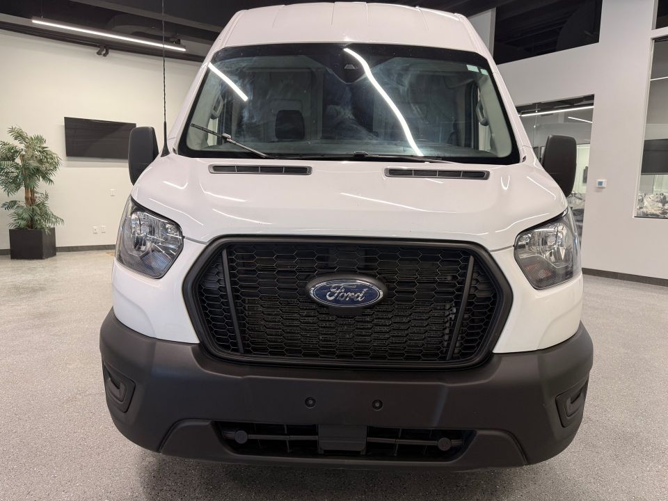 Ford Transit Cargo Van 2023 - Image 8