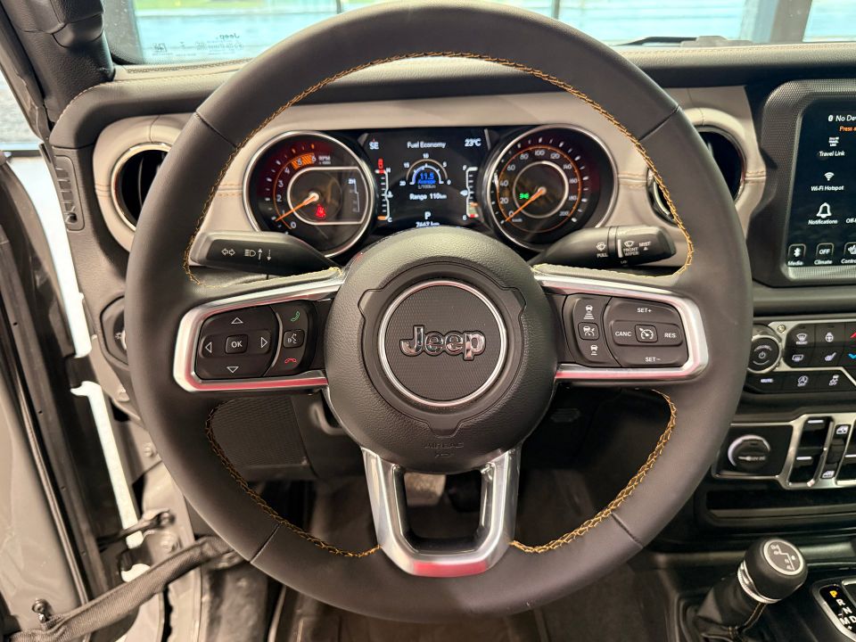 Jeep Gladiator 2023 - Image 16