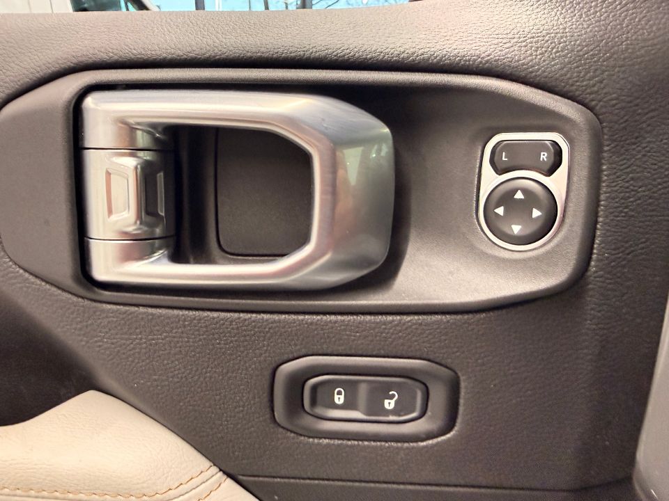 Jeep Gladiator 2023 - Image 22