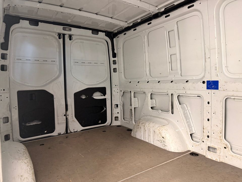 Mercedes-Benz Sprinter Cargo Van 2021 - Image 14