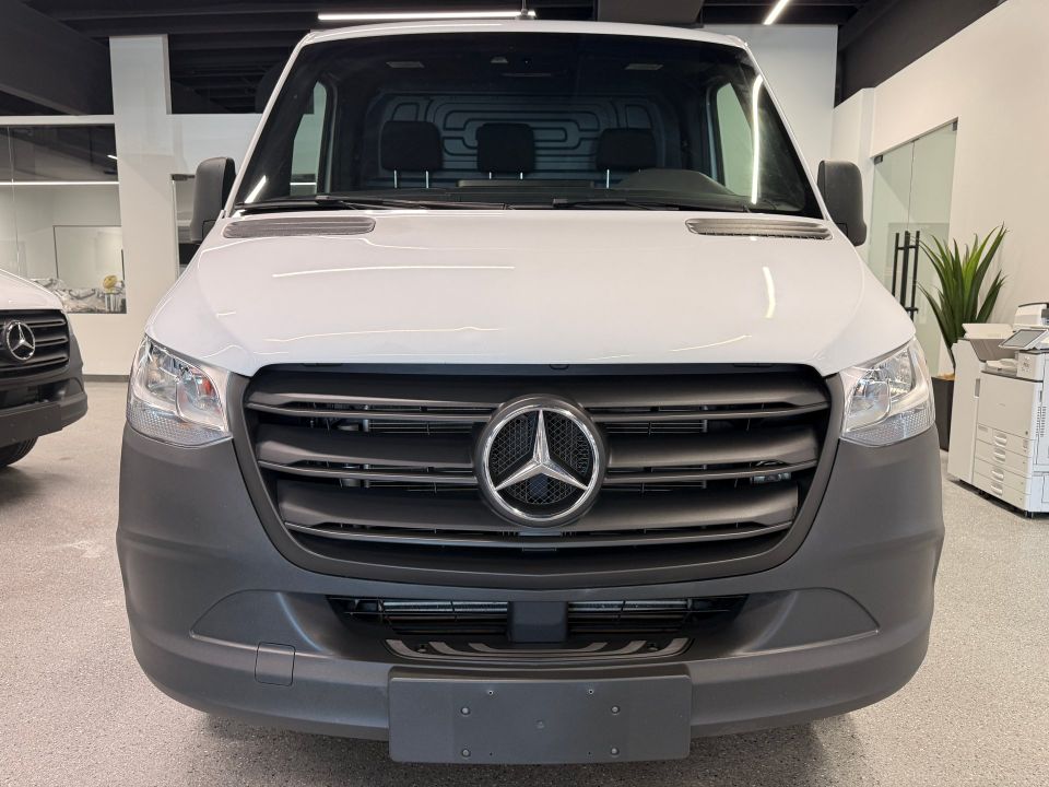 Mercedes-Benz Sprinter Cargo Van 2021 - Image 8
