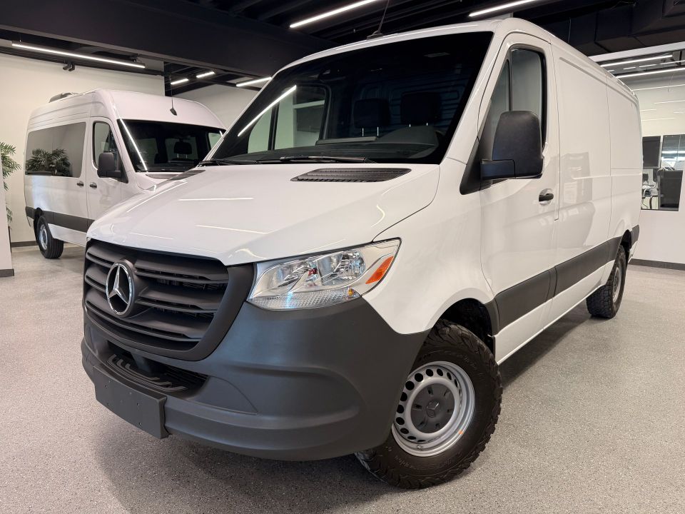 Mercedes-Benz Sprinter Cargo Van 2021 - Image 1