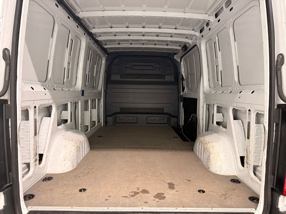 Mercedes-Benz Sprinter Cargo Van 2021 - Image 15
