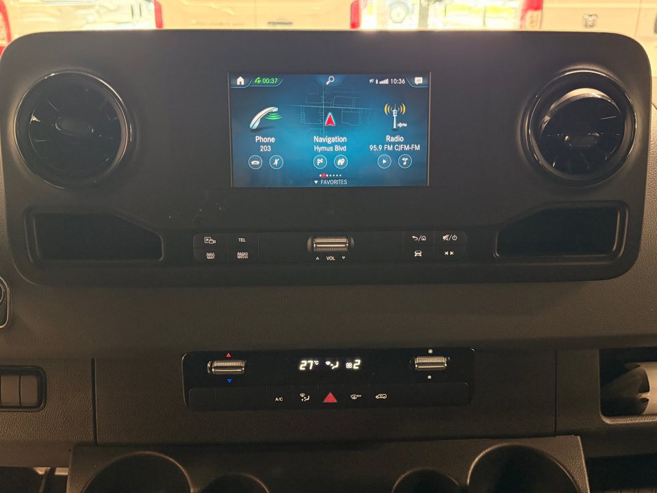 Mercedes-Benz Sprinter Cargo Van 2021 - Image 18