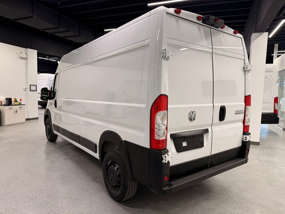 Ram ProMaster Cargo Van 2023 - Image 3