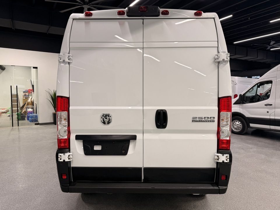 Ram ProMaster Cargo Van 2023 - Image 4