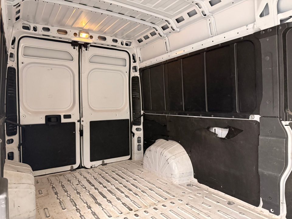 Ram ProMaster Cargo Van 2023 - Image 14