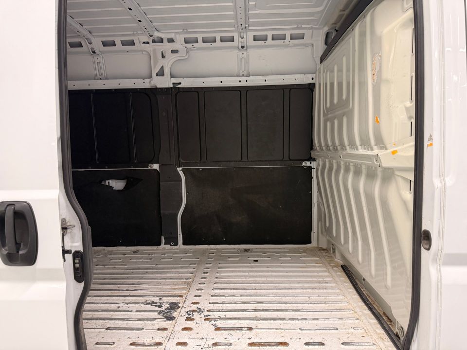 Ram ProMaster Cargo Van 2023 - Image 13