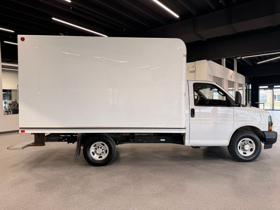 Chevrolet Express Cutaway 2024 - Image 6