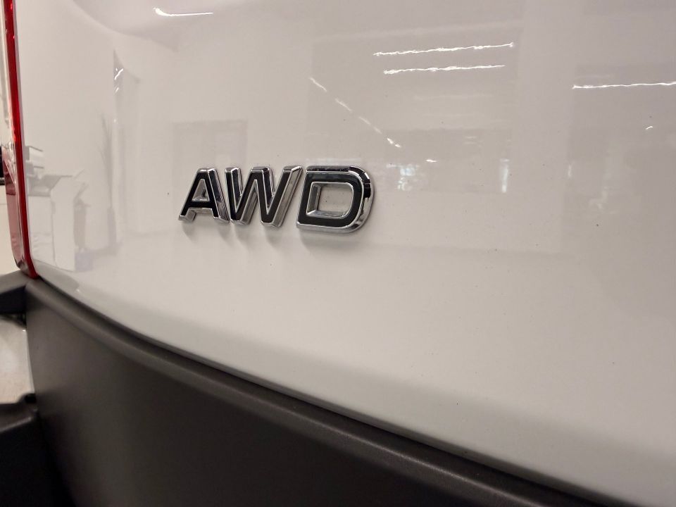 Ford Transit Cargo Van 2023 - Image 16