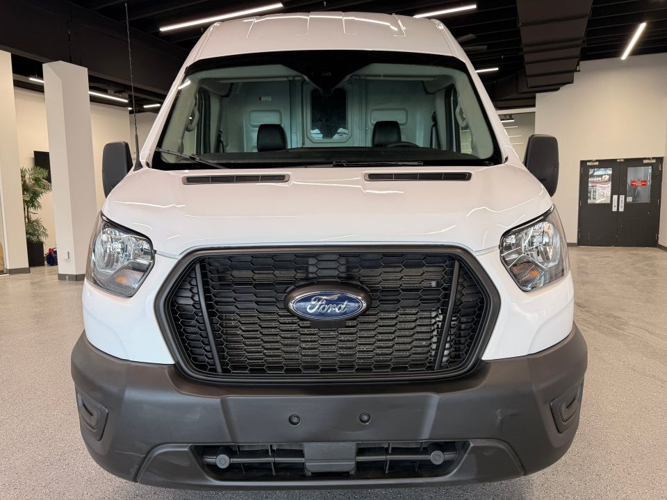 Ford Transit Cargo Van 2023 - Image 8