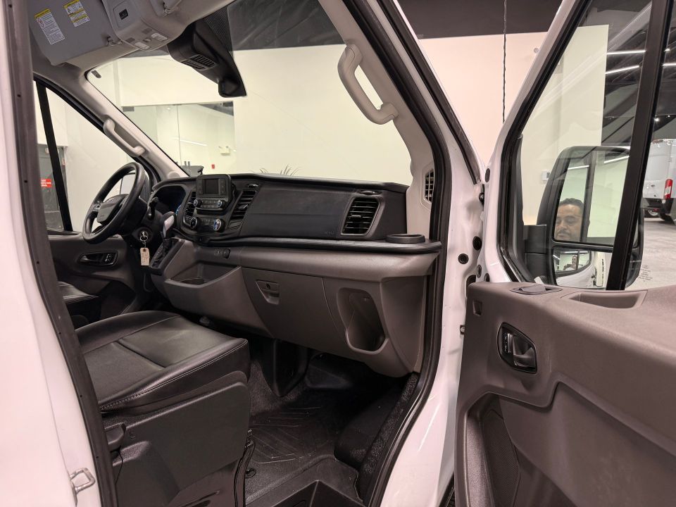 Ford Transit Cargo Van 2025 - Image 12