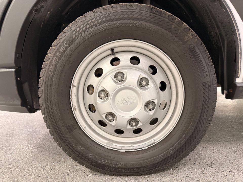 Ford Transit Cargo Van 2025 - Image 9