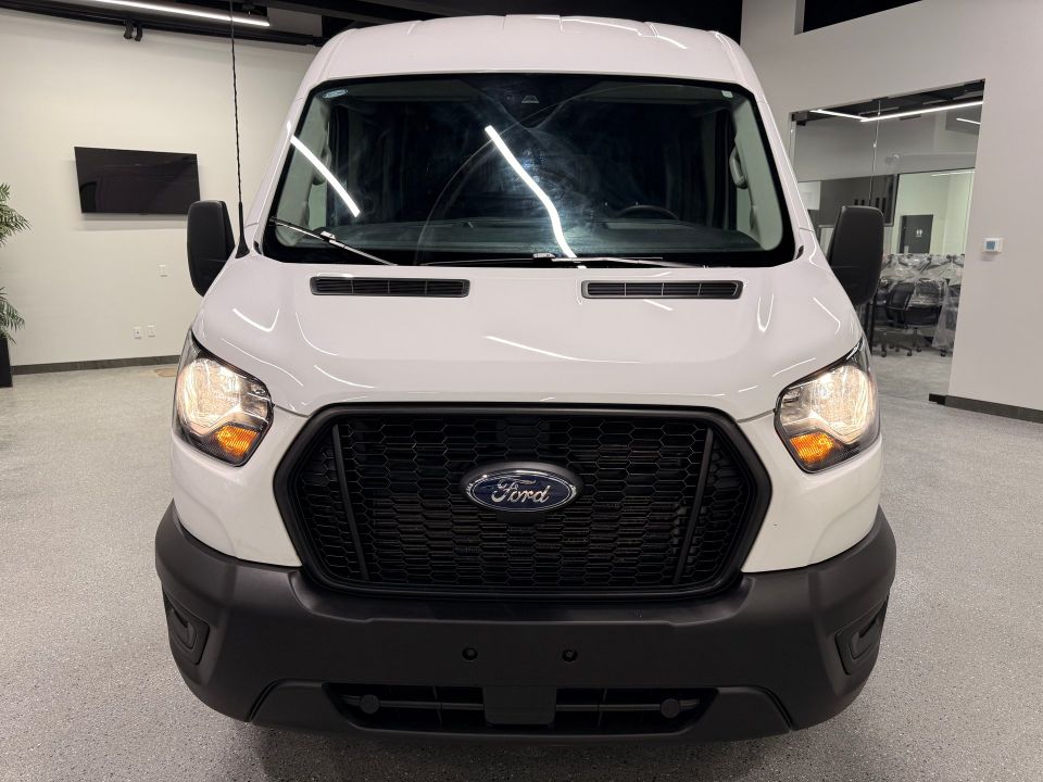 Ford Transit Cargo Van 2025 - Image 8
