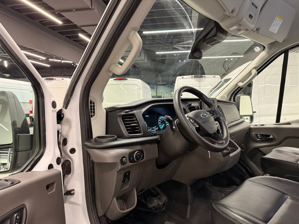 Ford Transit Cargo Van 2025 - Image 11