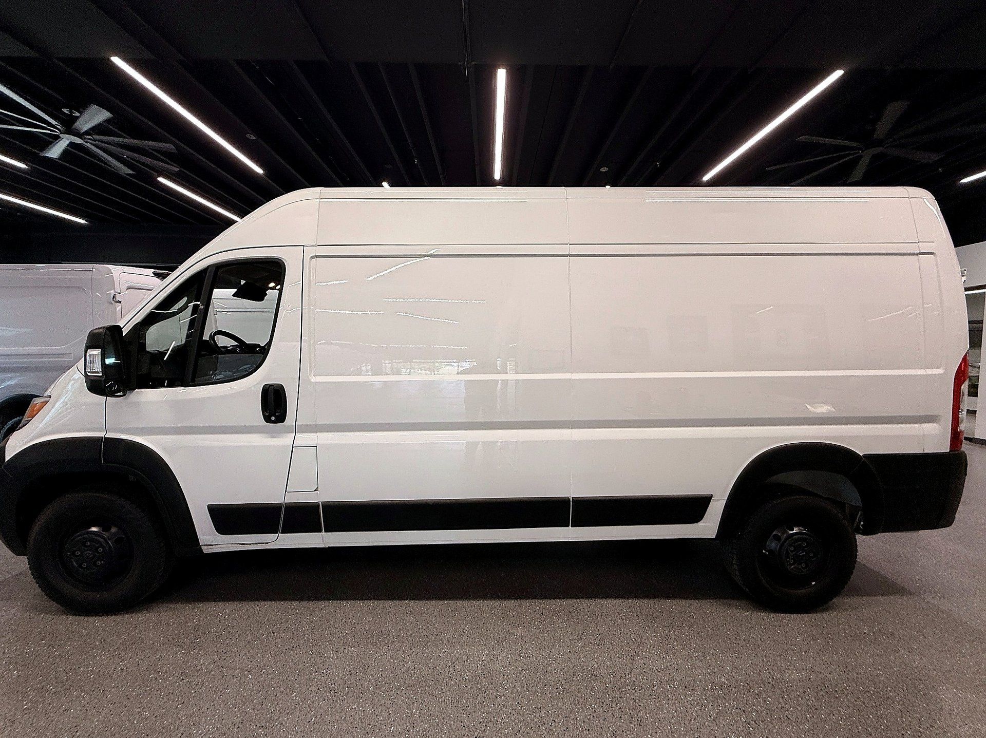 Ram ProMaster Cargo Van 2023 - Thumbnail 2