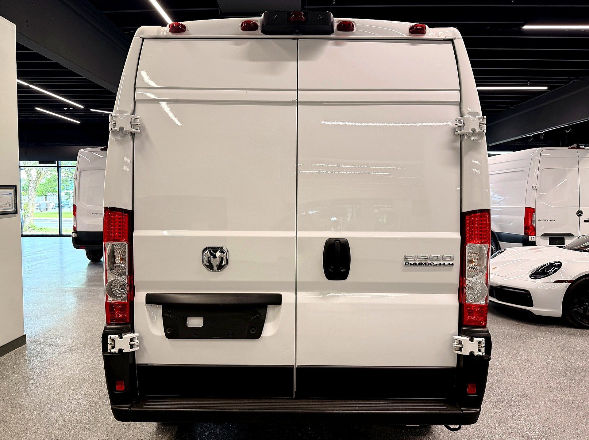 Ram ProMaster Cargo Van 2023 - Thumbnail 4