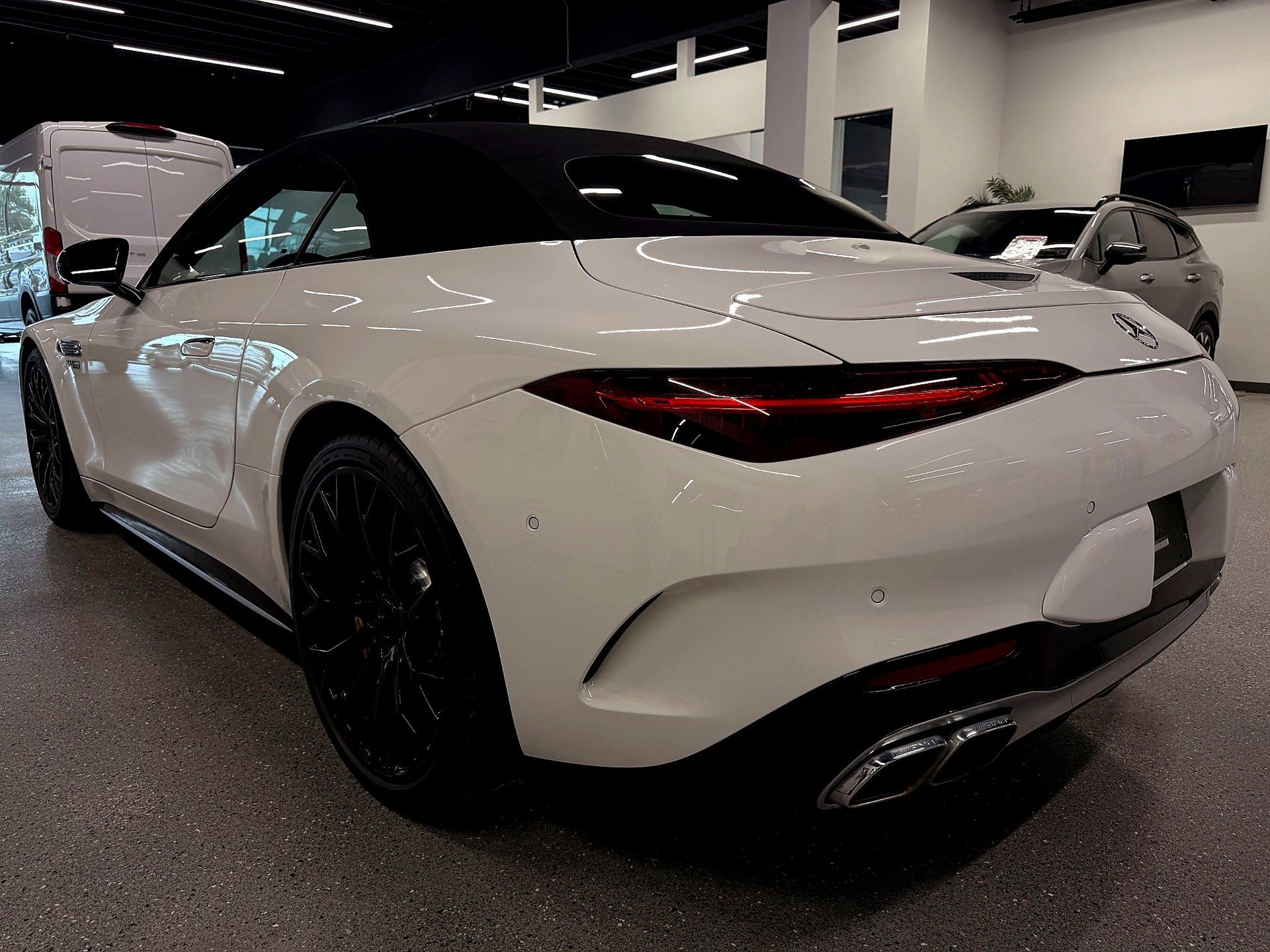 Mercedes-Benz SL-Class 2022 - Thumbnail 3