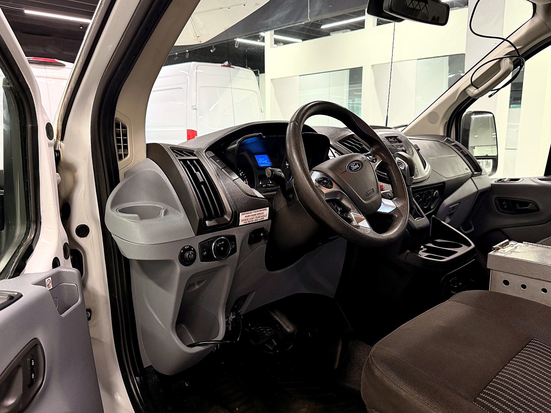 Ford Transit Cargo Van 2019 - Thumbnail 15