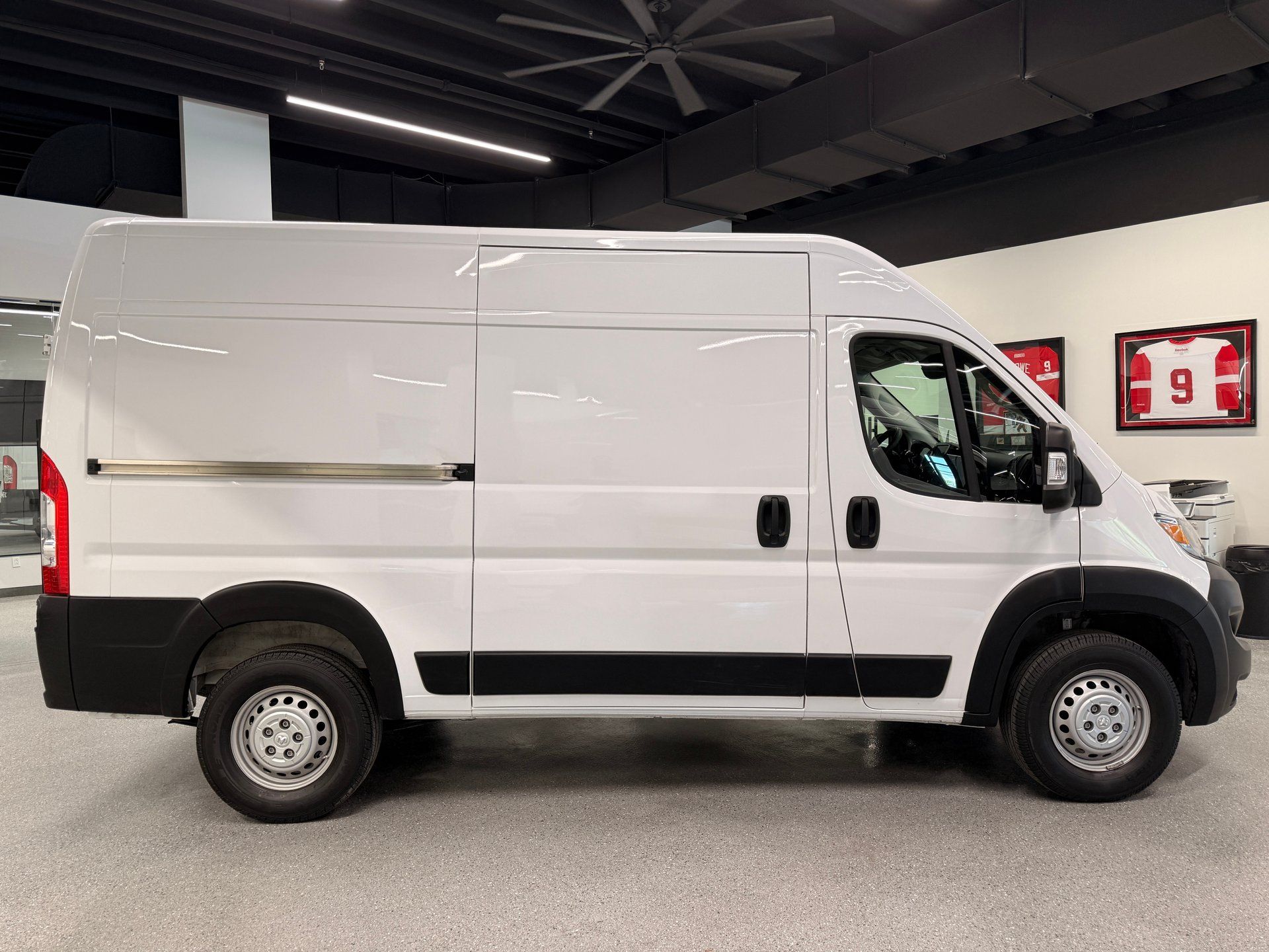 Ram ProMaster 2500 2025 - Thumbnail 6