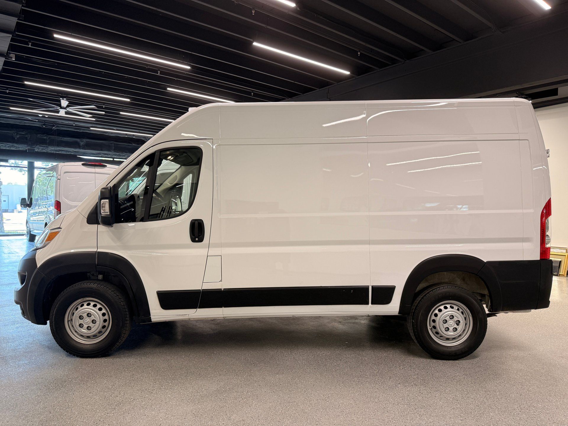 Ram ProMaster 2500 2025 - Thumbnail 2