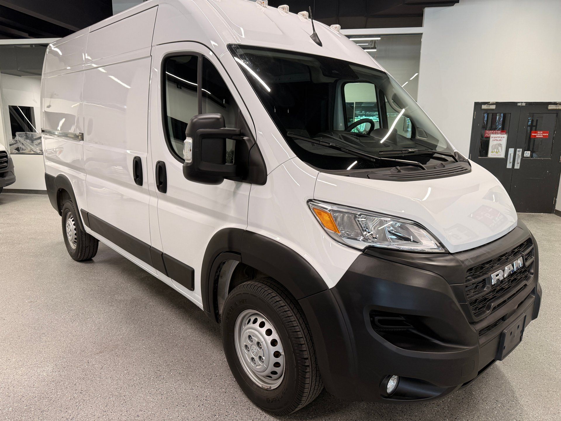 Ram ProMaster 2500 2025 - Thumbnail 7